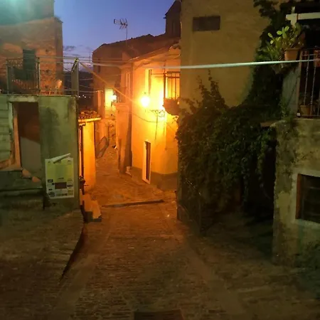 Cleto: Un Paese Due Castelli Bed & Breakfast Cleto