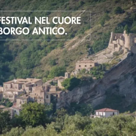 Cleto: Un Paese Due Castelli